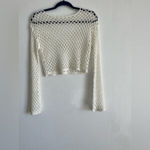 Chic White Crochet Long Sleeve Crop Top
